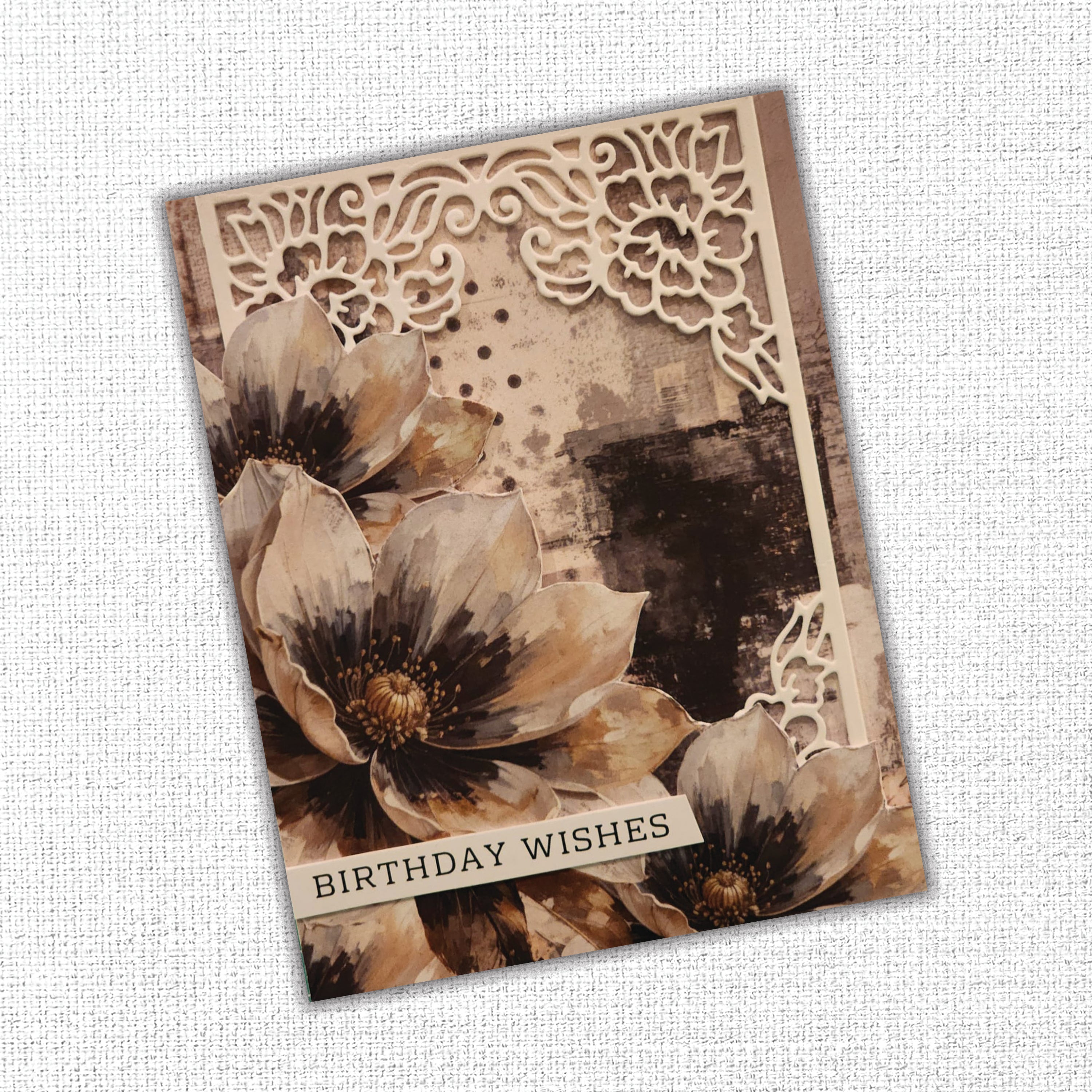 Ink & Ivory Papercuts LIMITED EDITION Cardmaking Kit 36808
