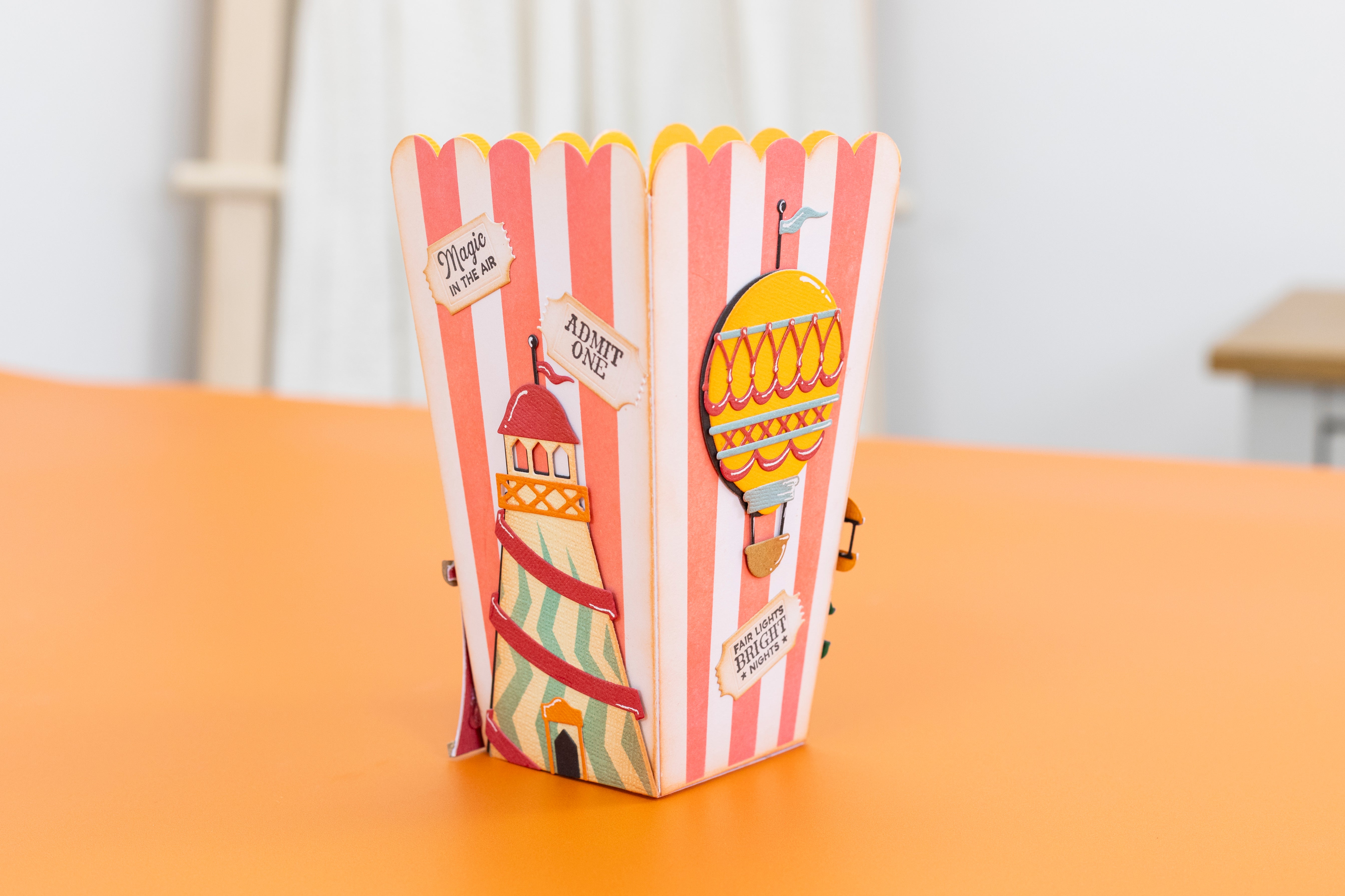 Vintage Carnival Metal Die & Stencil Set - Helter Skelter