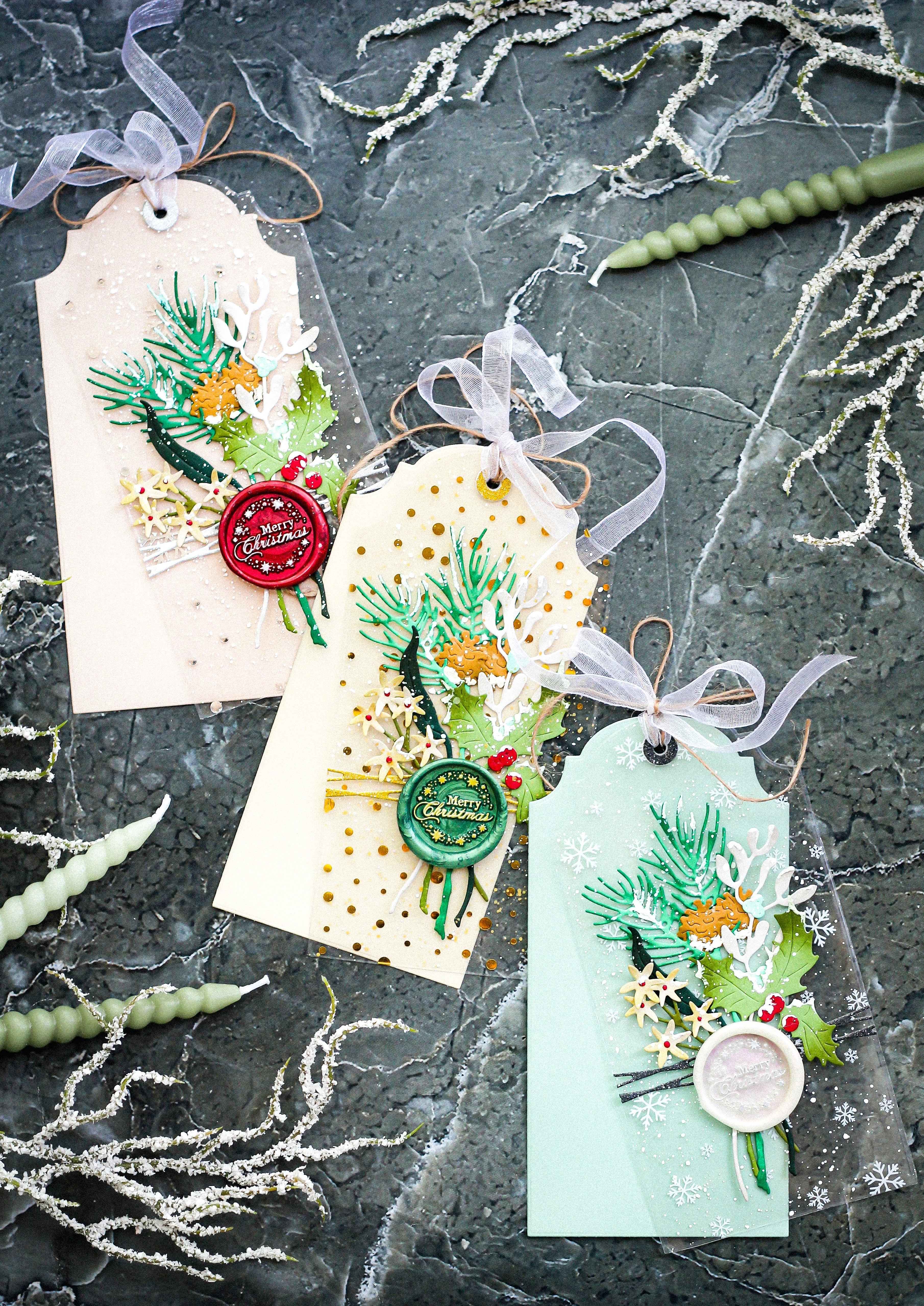 SL Acetate Sheet Snowflakes Gold Essentials 6 Sheets