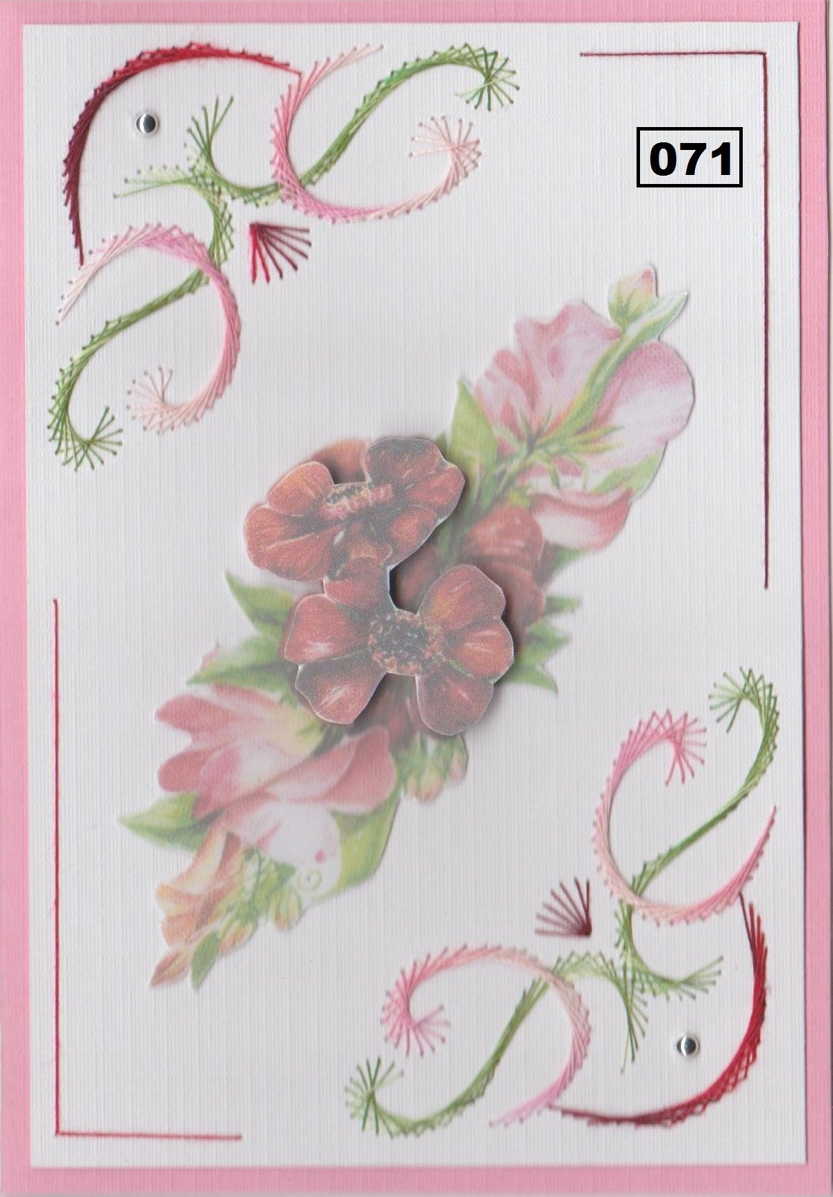 Laura's Design Digital Embroidery Pattern - Large Corners 2