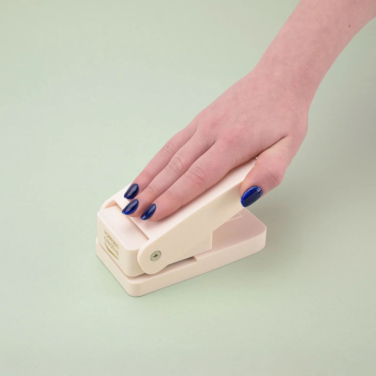Vaessen Creative • Heavy-Duty Punch Postage Stamp Maxi
