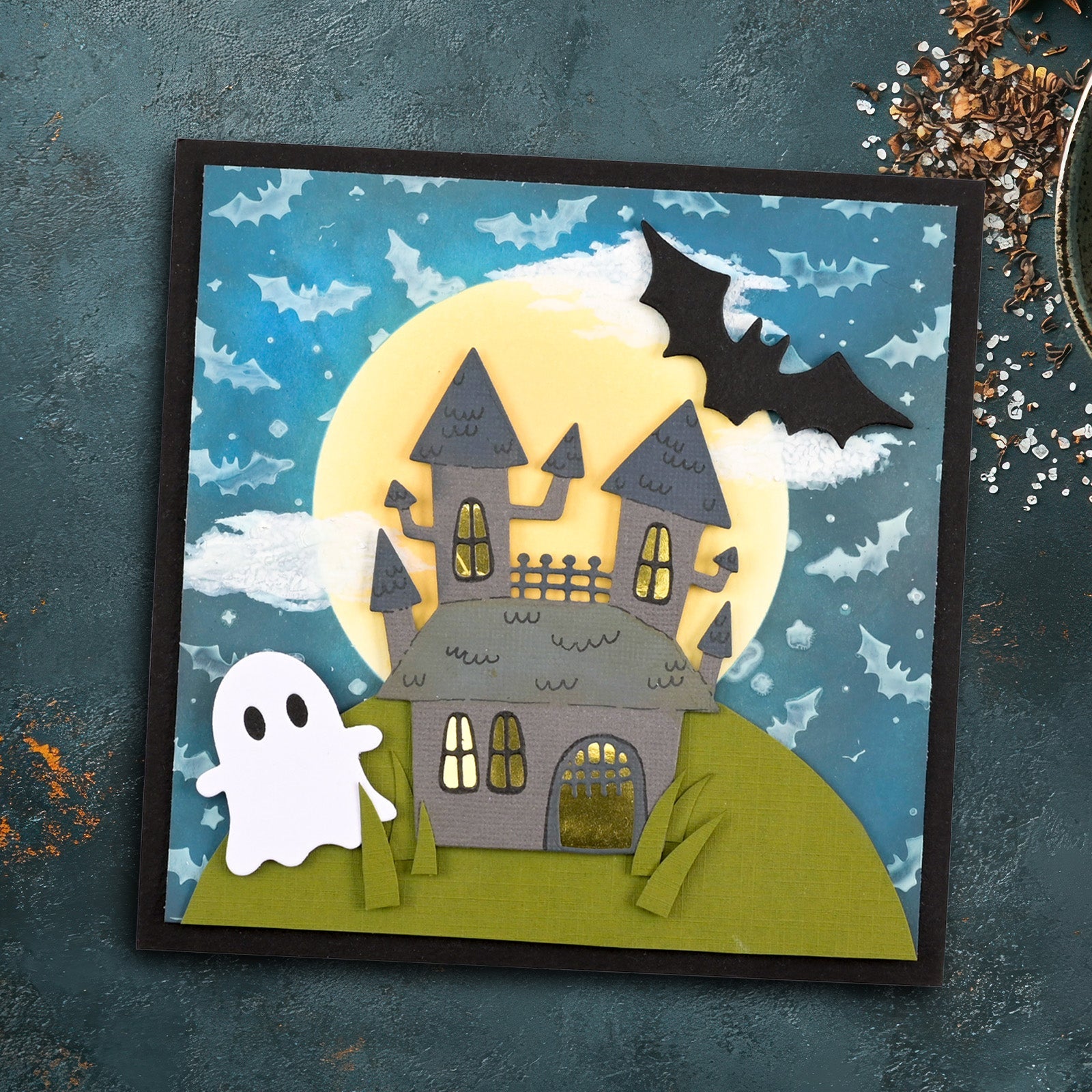 Vaessen Creative • Cutting Die Haunted House 2.8x3.7in