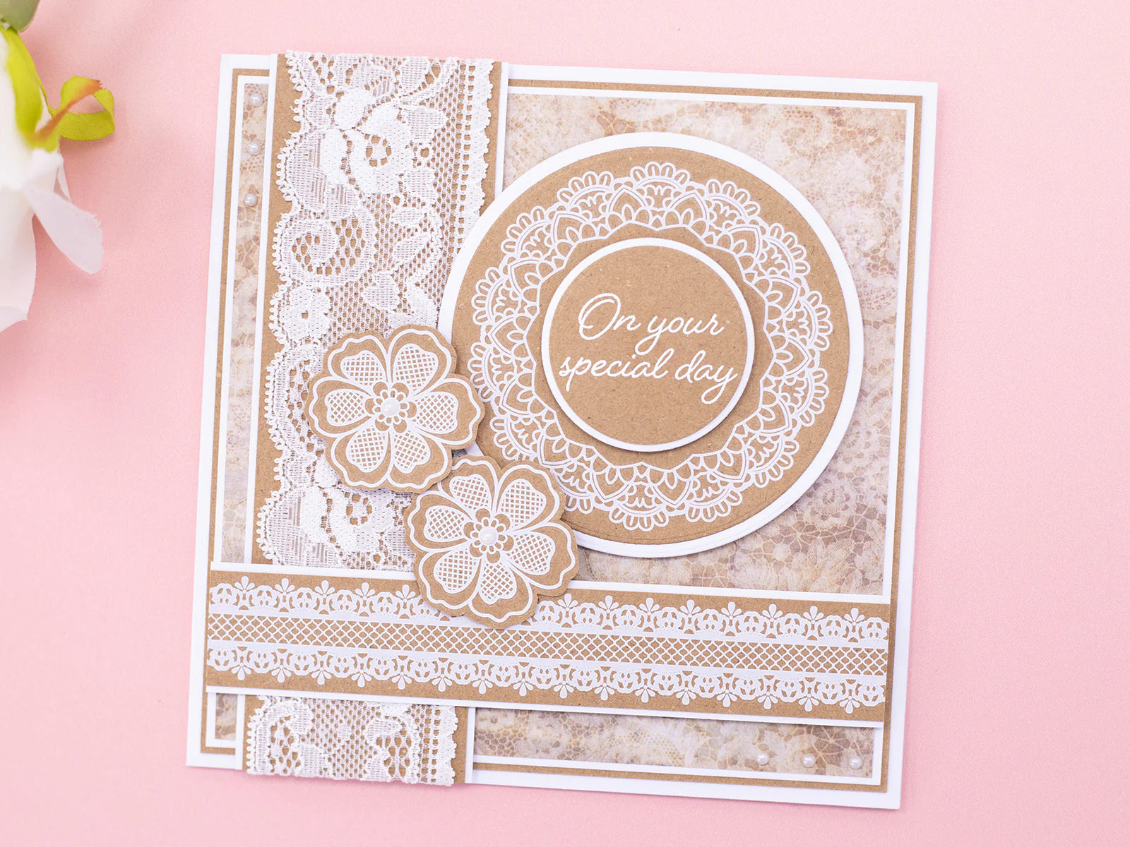 Sara Signature Antique Lace - Banners & Heartfelt Sentiments Stamp Set