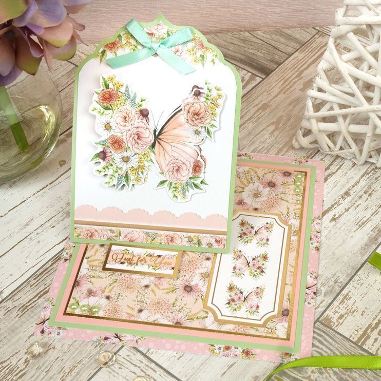 Wildlife Blossoms Tag Pad